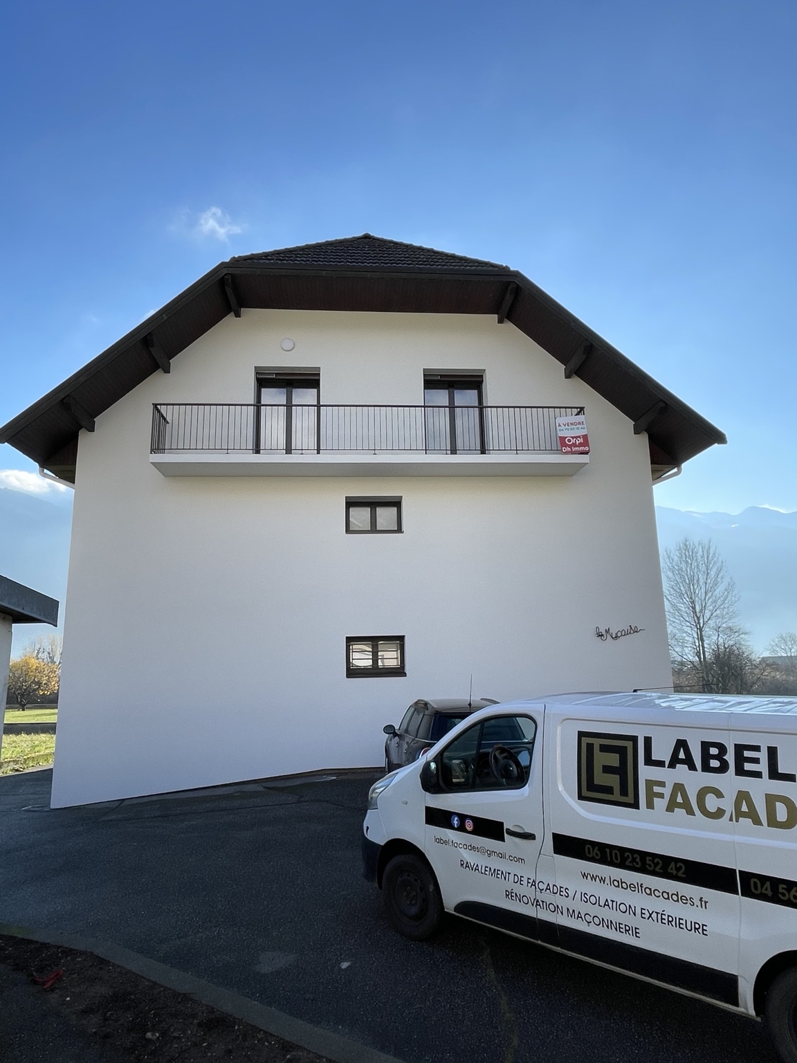 Façade et ouvertures terminées après l’isolation extérieure